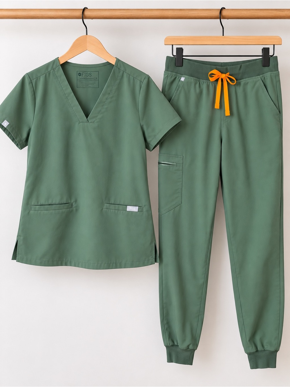 FIGS Moss Green Matching Scrub Set Size XL Casma Top / Zamora Jogger Bottoms